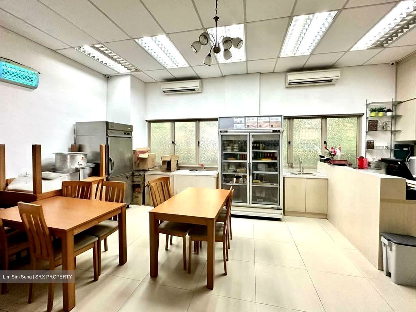 Costa Rhu (D15), Retail #536313641
